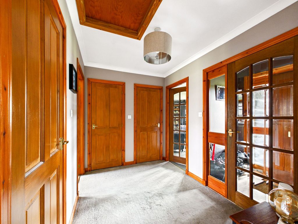 Property photo 3 of 25