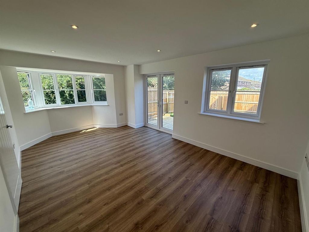 Property photo 3 of 17 Plot 652 Lounge.Jpg