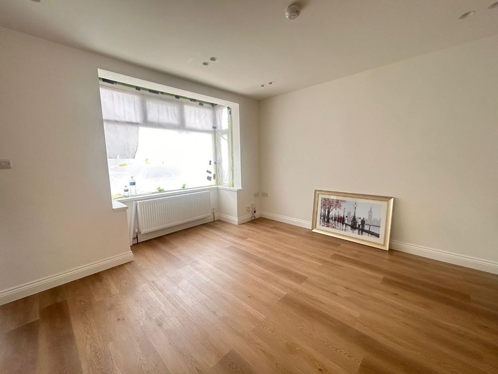 Property photo 1 of 11 Whatsapp Image 2026-05-11 At 10.02.40 (1).Jpeg