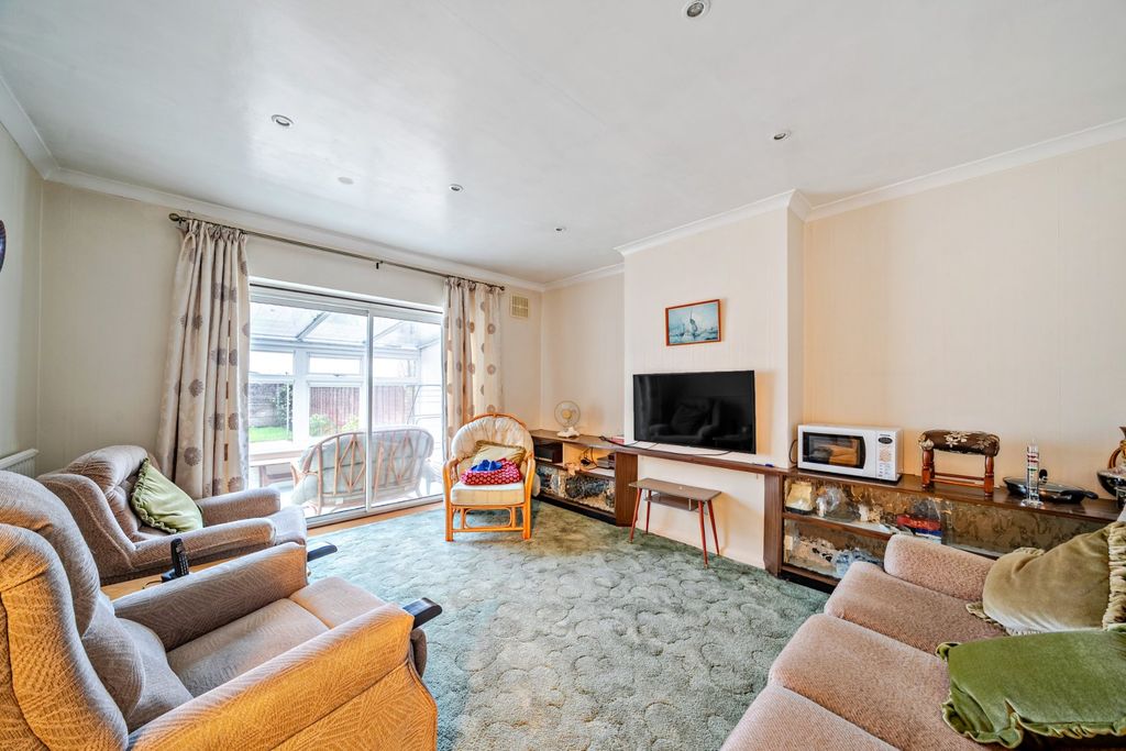 Property photo 2 of 17 Picture No. 18