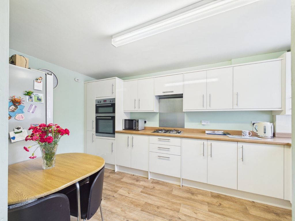 Property photo 2 of 16 Picture No. 28