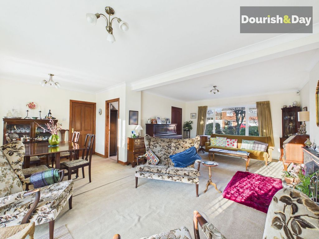 Property photo 2 of 28