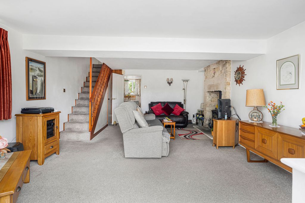Property photo 3 of 22 16_88407.Jpg