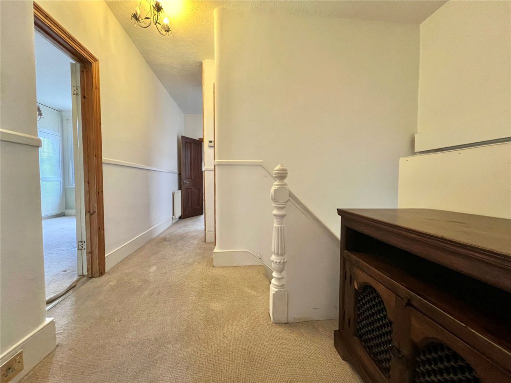 Property photo 2 of 9 Picture No. 22