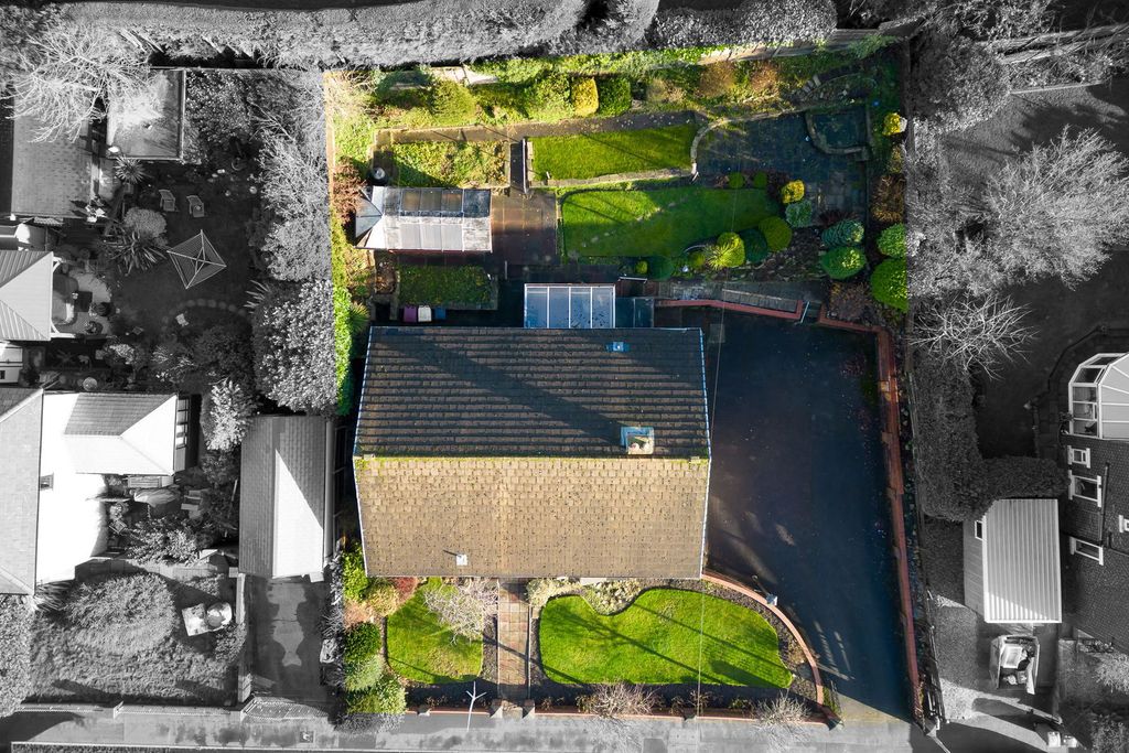 Property photo 3 of 34