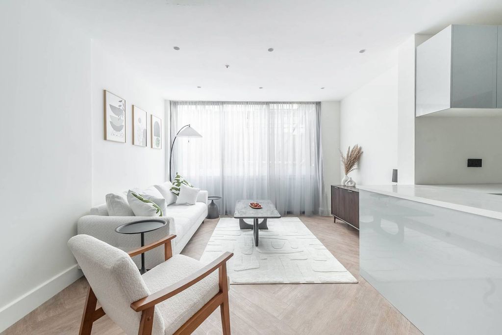 Property photo 1 of 26