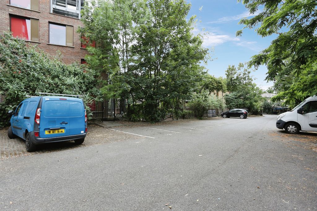 Property photo 3 of 12 037d61Af-431c-ee11-8F6d-6045Bdd2Cf5F
