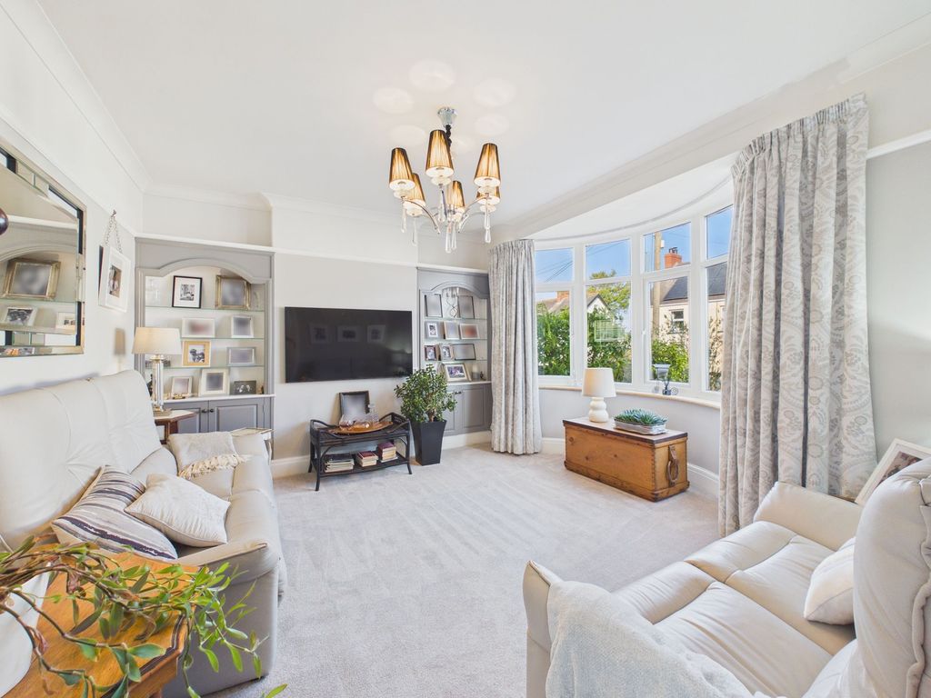 Property photo 3 of 44