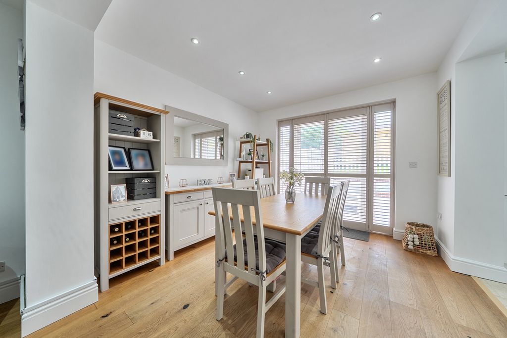 Property photo 3 of 21 1478177-12-6A3135...