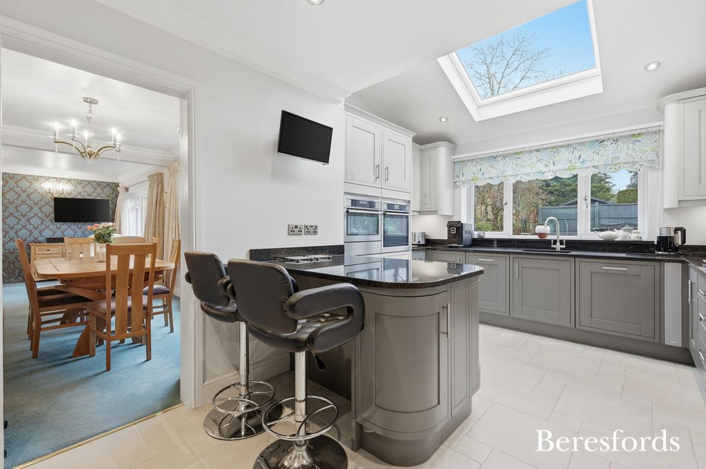 Property photo 3 of 27 Picture No. 16