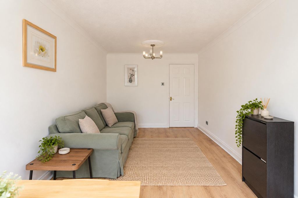 Property photo 3 of 16 Cw Lr 1.2.Png