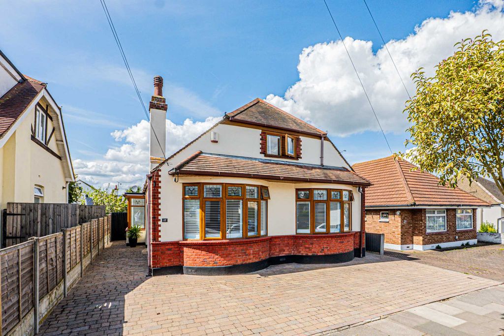 Property photo 1 of 40