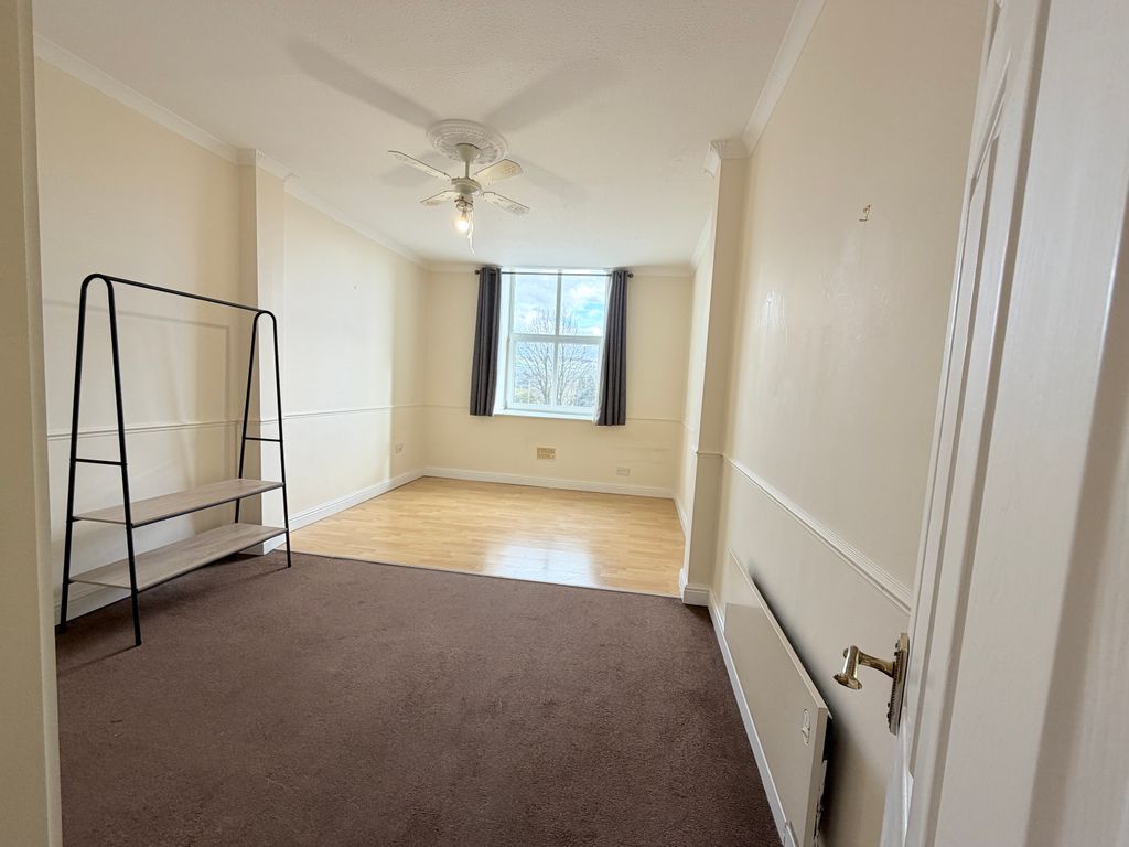 Property photo 2 of 16 Property