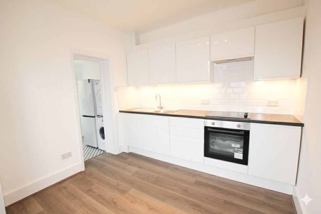 Property photo 3 of 15 Picture No. 35