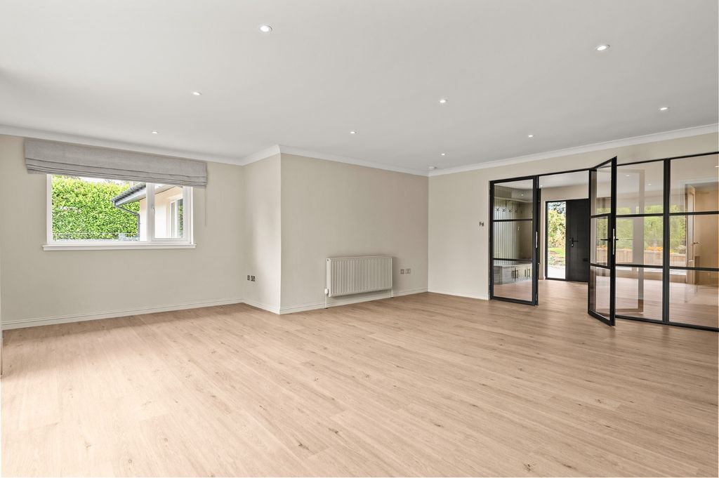 Property photo 3 of 39