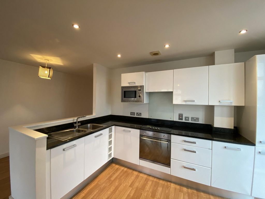Property photo 1 of 11 (Main)