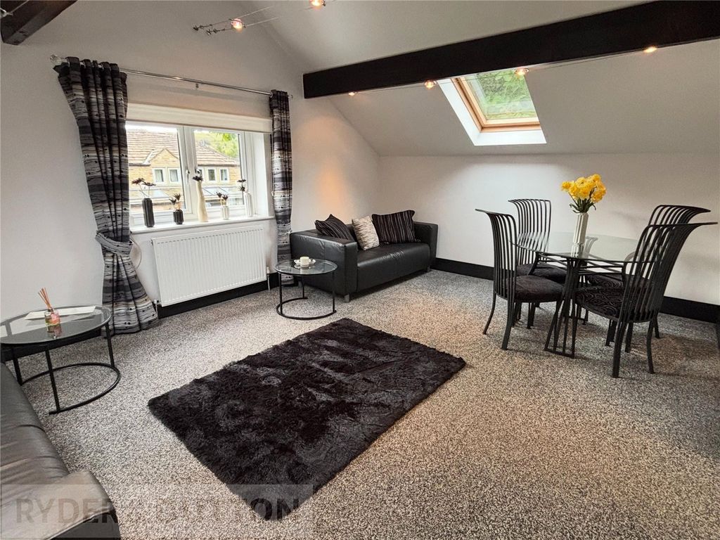 Property photo 2 of 18 Picture No. 05