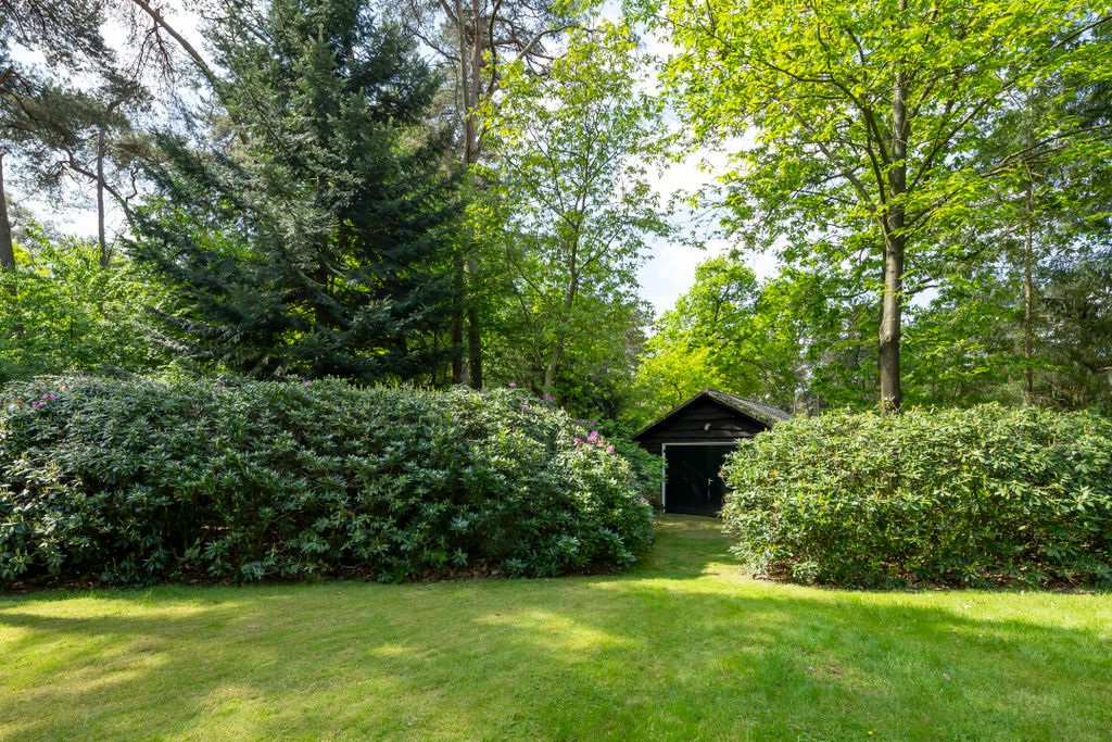 Property photo 3 of 27