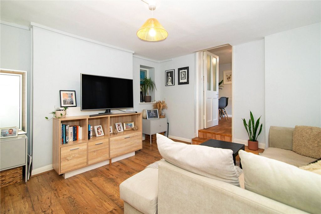 Property photo 2 of 9 Picture No. 03