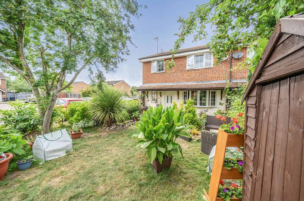 Property photo 1 of 17 1484281-19-6A4285...