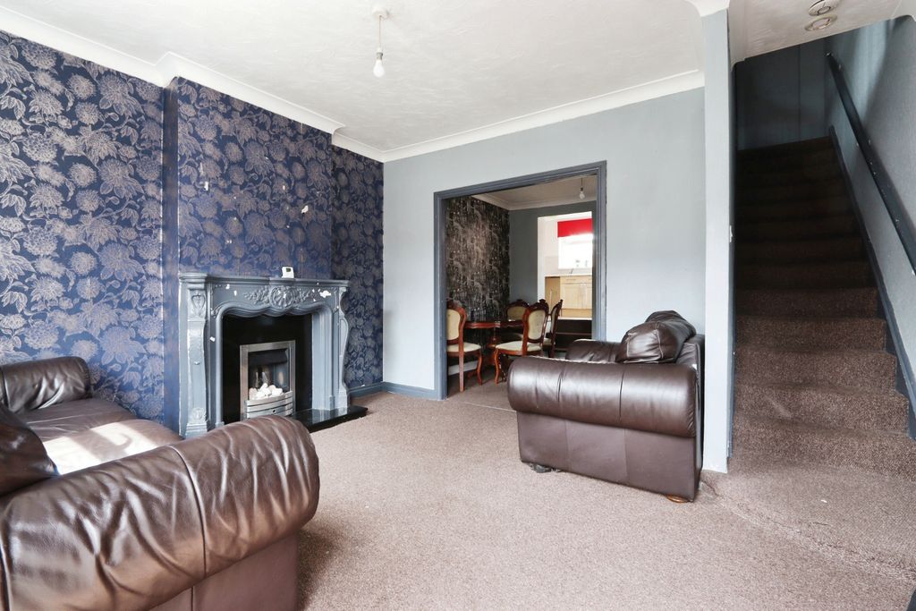 Property photo 3 of 13