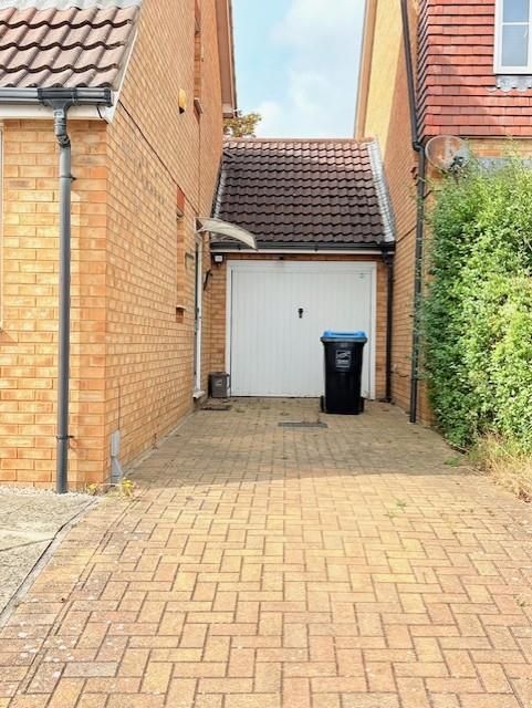 Property photo 2 of 2 18Stmidlreds1.Jpg