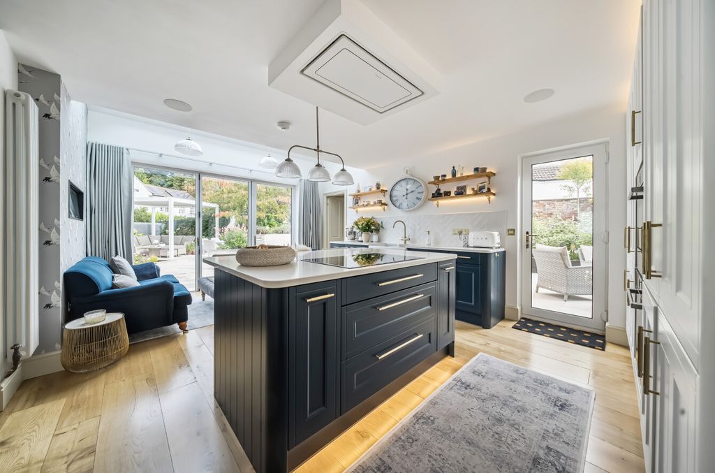 Property photo 3 of 30 13564091168Dd303E23d70