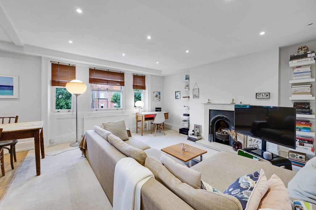 Property photo 3 of 8