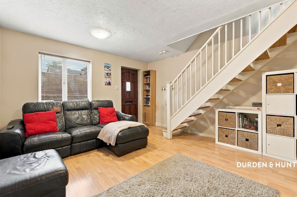 Property photo 3 of 17