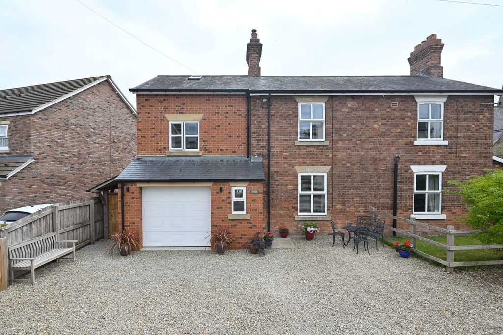 Property photo 1 of 30
