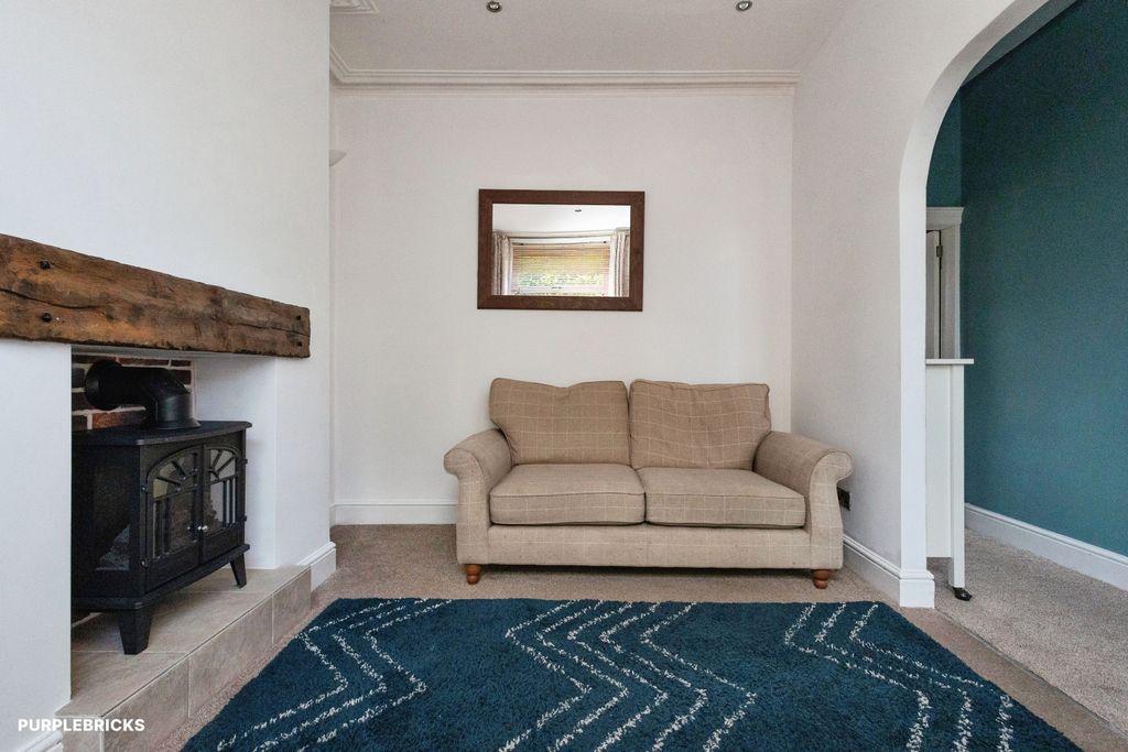Property photo 2 of 17 Lounge