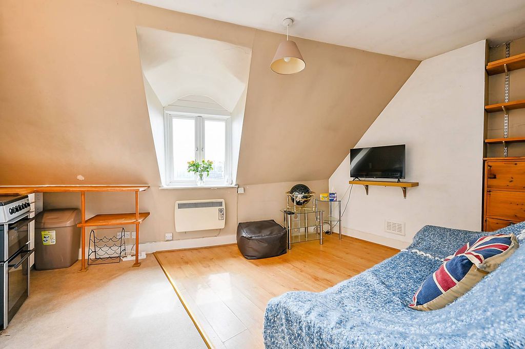 Property photo 1 of 5