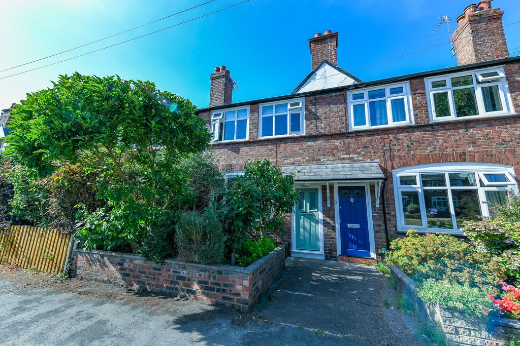 Property photo 1 of 18 Front External