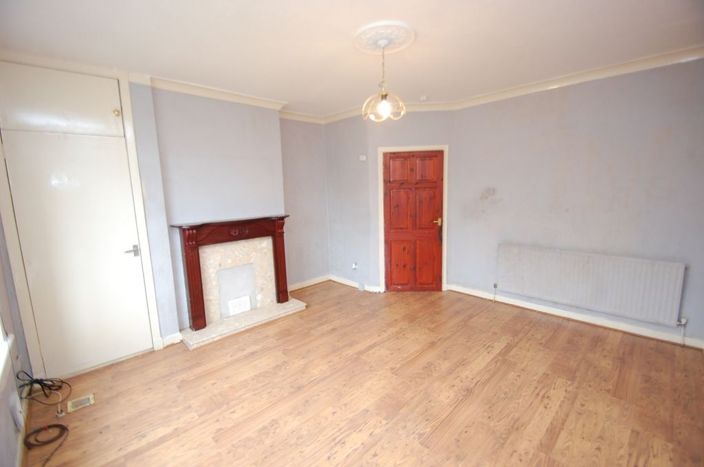 Property photo 3 of 18 5219933