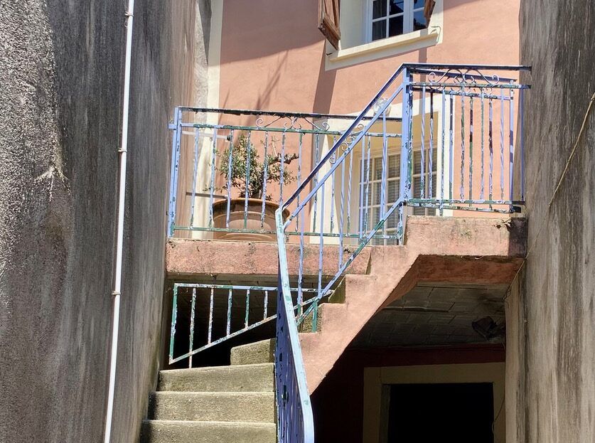 Property photo 1 of 13 Main Exterior View