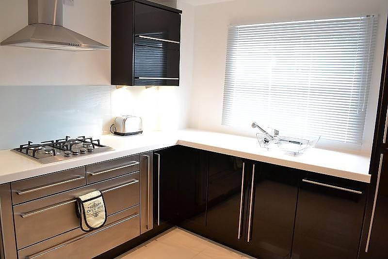 Property photo 3 of 6 Kitchen