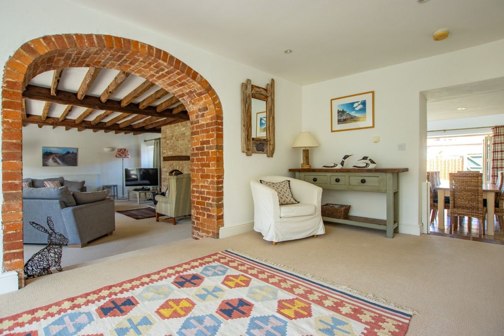 Property photo 3 of 31 4256456