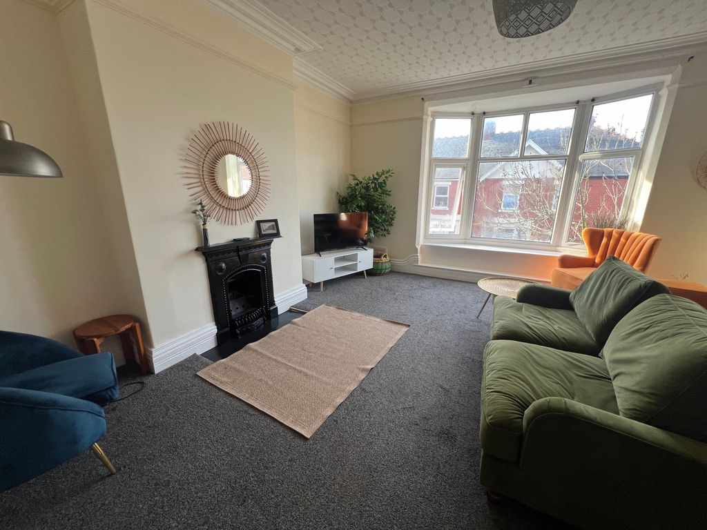 Property photo 3 of 9