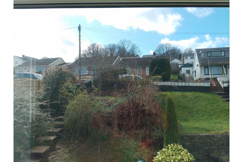 Property photo 3 of 23