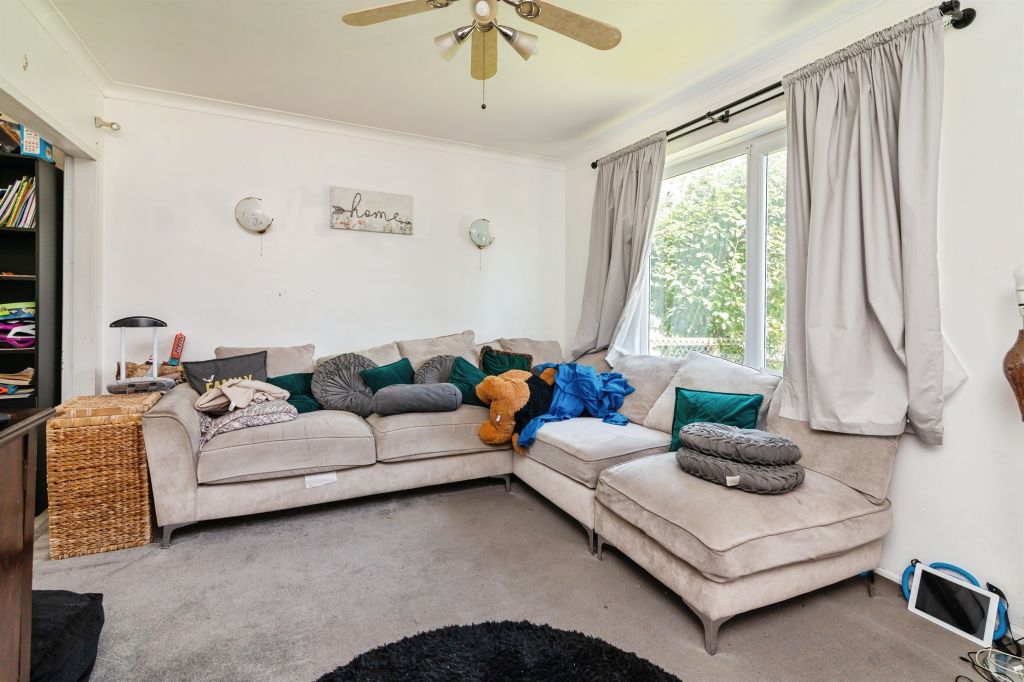 Property photo 2 of 17