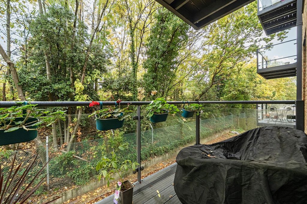 Property photo 2 of 12 Picture No. 10