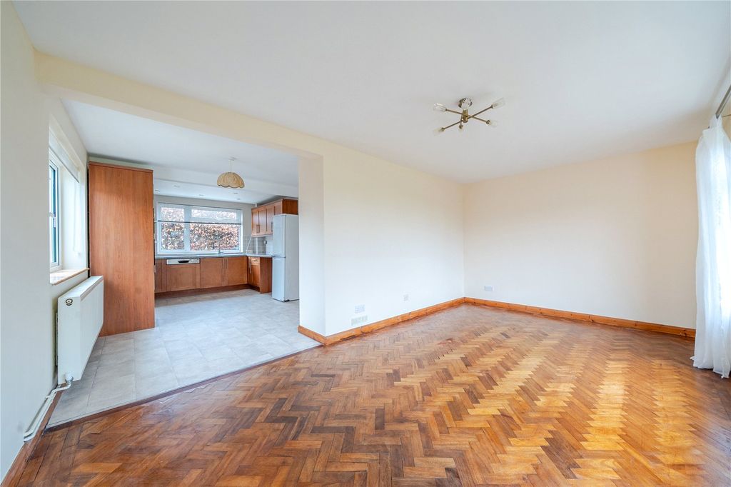 Property photo 2 of 23 Picture No. 10