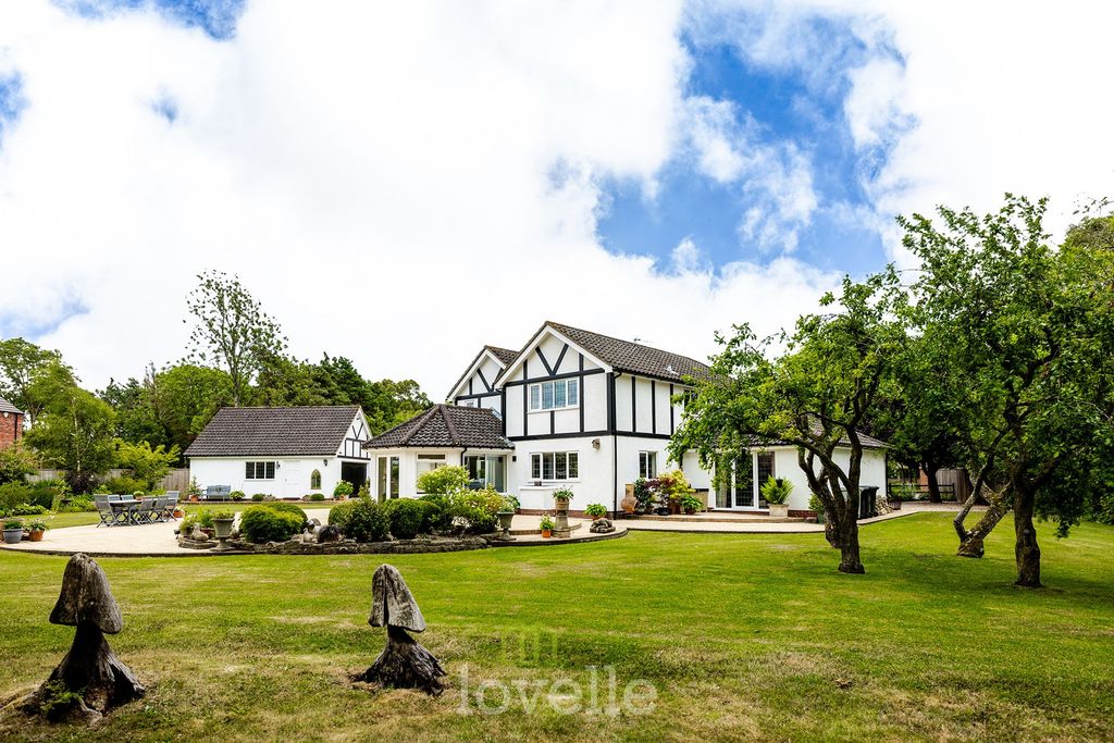 Property photo 1 of 43