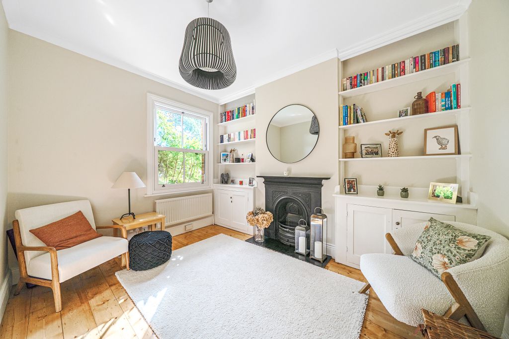 Property photo 3 of 11