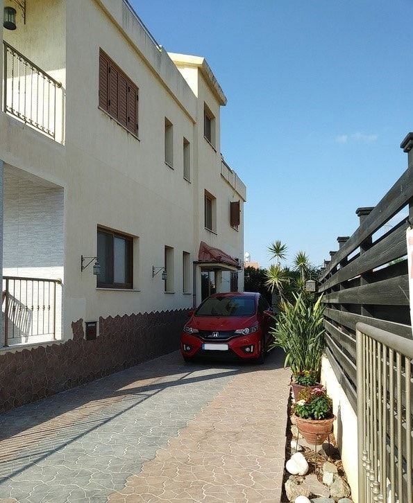 Property photo 1 of 13