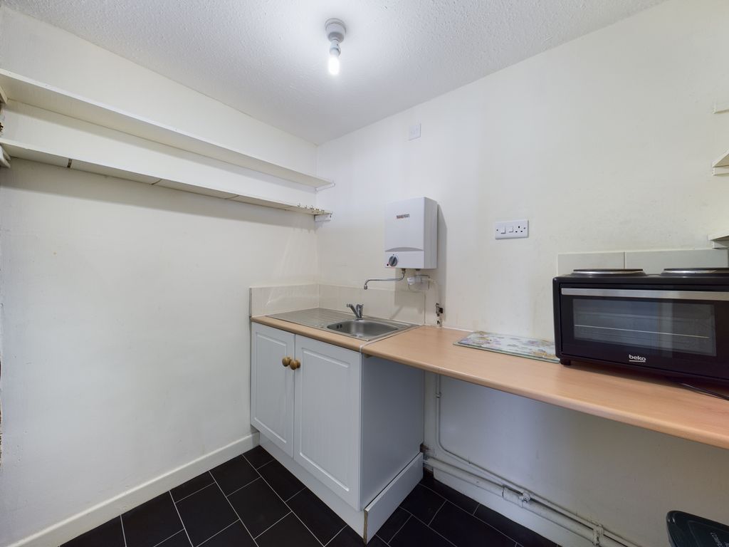 Property photo 3 of 5 Cam00560P1-Pr0017-Still03