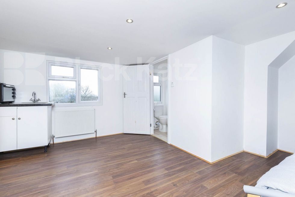 Property photo 2 of 3