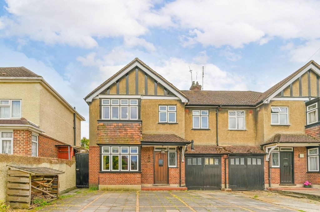 Property photo 1 of 12
