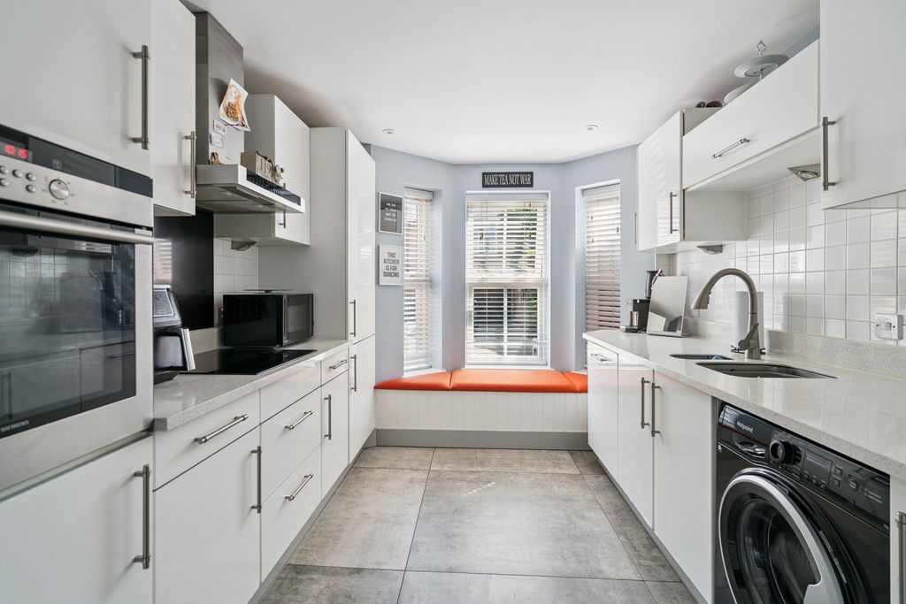 Property photo 1 of 14 Kitchen