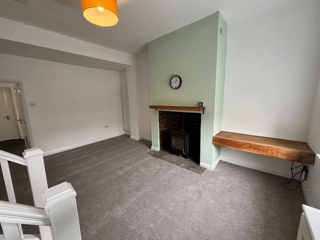 Property photo 2 of 21 Lounge